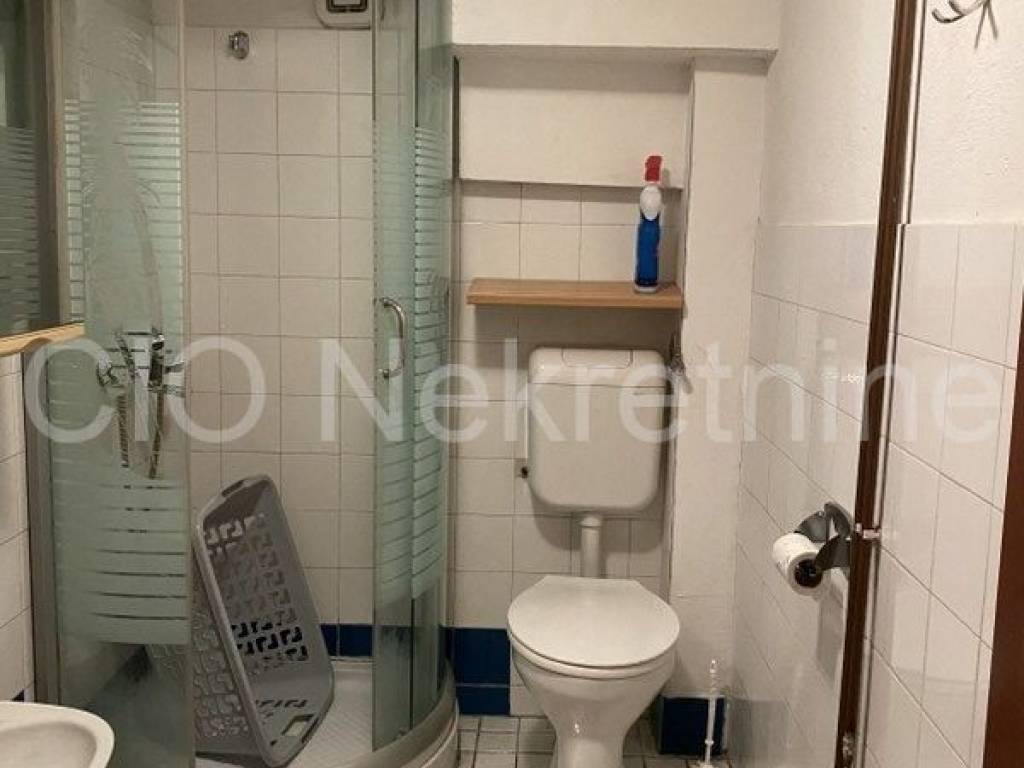 House with apartments, Sale, Podstrana, Podstrana