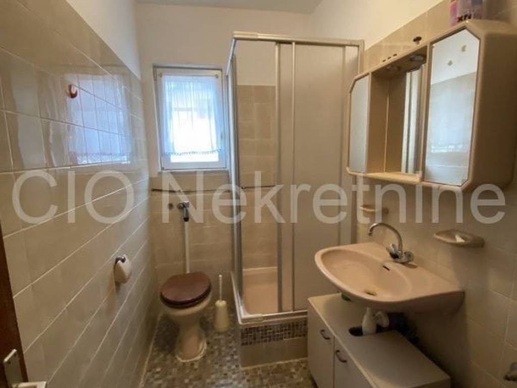House with apartments, Sale, Podstrana, Podstrana