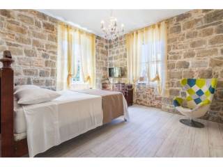 Family hotel, Sale, Split, Split