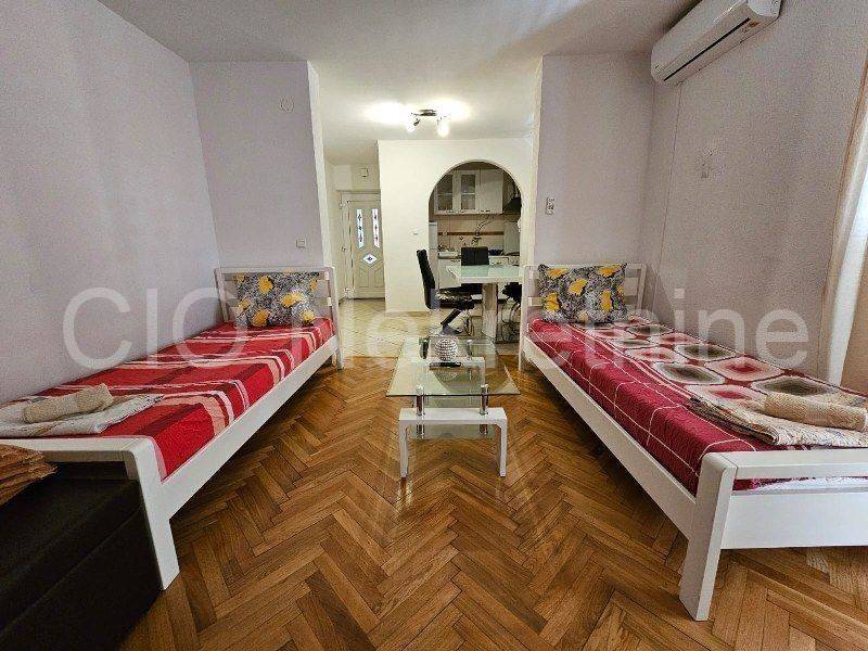 Flat in a house, Rent, Split, Split