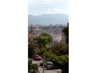Flat in a house, Sale, Split, Split