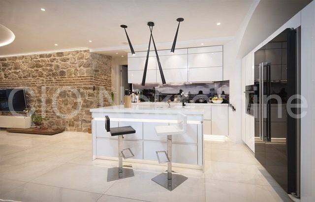 Flat in older building, Sale, Split, Split