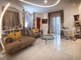 Flat in older building, Sale, Split, Split