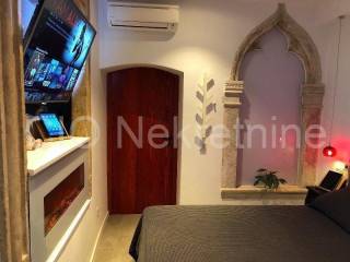 Flat in older building, Sale, Split, Split