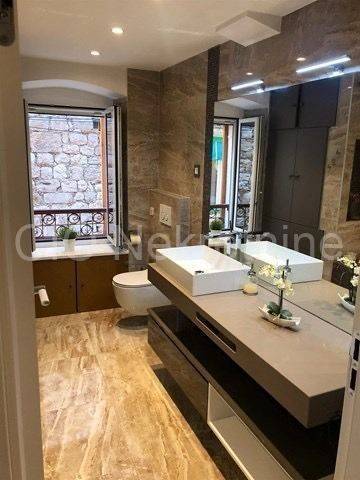 Flat in older building, Sale, Split, Split
