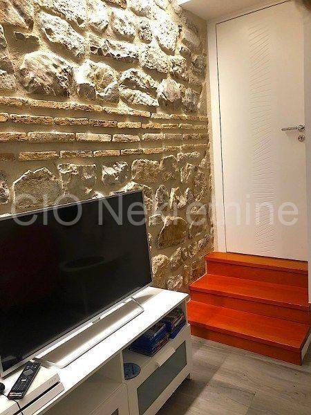 Flat in older building, Sale, Split, Split