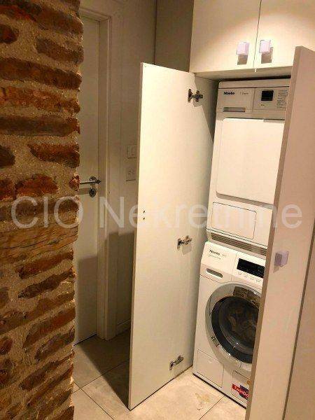 Flat in older building, Sale, Split, Split