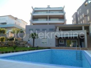 House with apartments, Sale, Podstrana, Podstrana