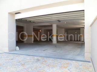 House with apartments, Sale, Podstrana, Podstrana