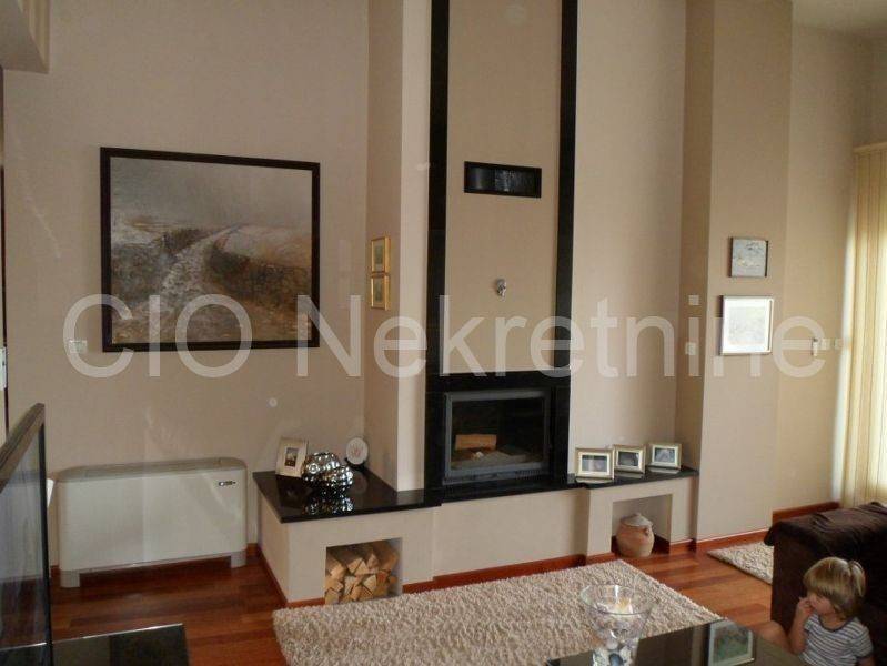 House with apartments, Sale, Podstrana, Podstrana
