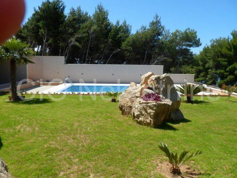 House with apartments, Sale, Podstrana, Podstrana