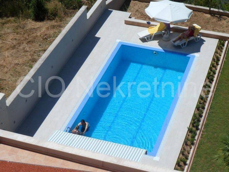 House with apartments, Sale, Podstrana, Podstrana