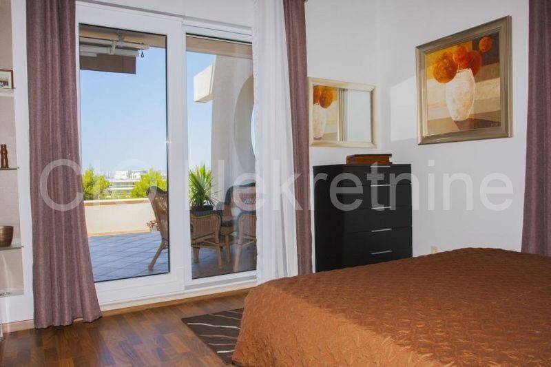 House with apartments, Sale, Podstrana, Podstrana