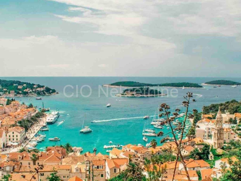 Flat in a building, Sale, Hvar, Hvar