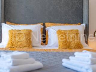 Flat in an urban villa, Sale, Okrug, Okrug Gornji