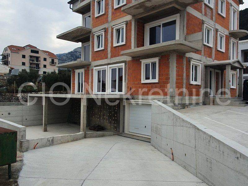 House under construction, Sale, Bol, Bol