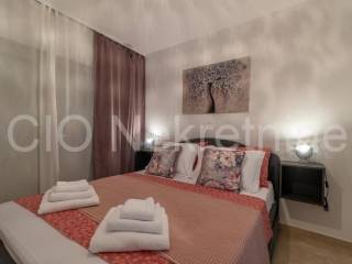 Flat in an urban villa, Sale, Okrug, Okrug Gornji