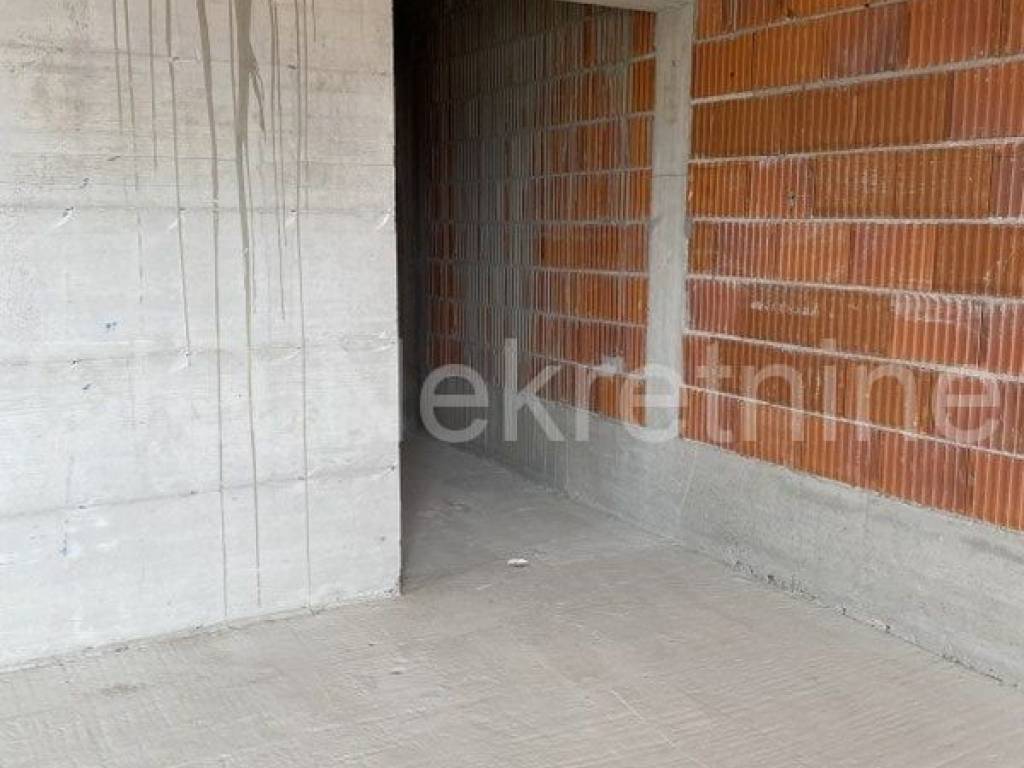 House under construction, Sale, Bol, Bol