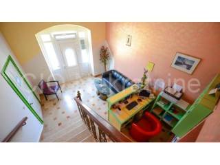 Hotel, Sale, Milna, Milna