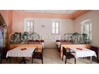 Hotel, Sale, Milna, Milna