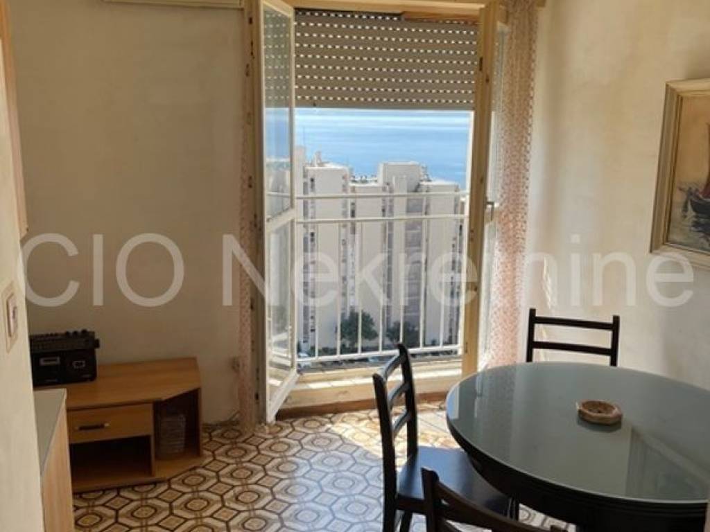 Flat in a building, Sale, Split, Split