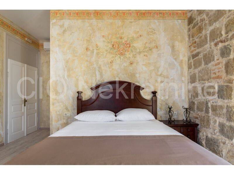 Family hotel, Sale, Split, Split