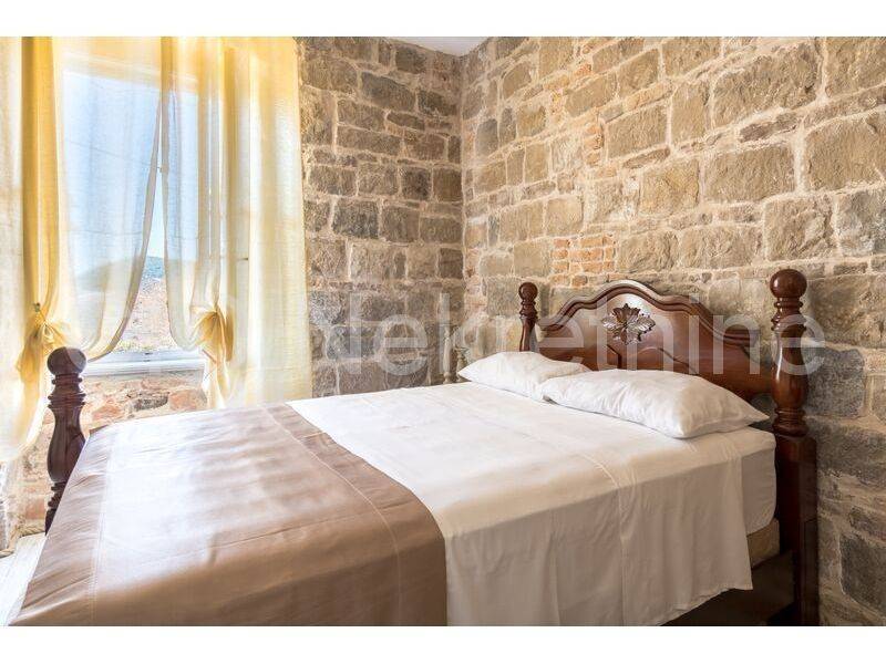 Family hotel, Sale, Split, Split