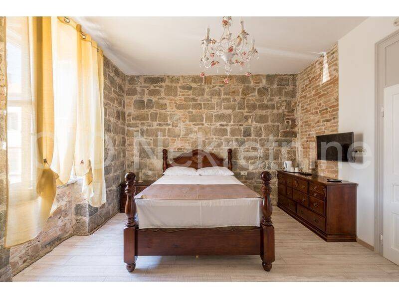 Family hotel, Sale, Split, Split