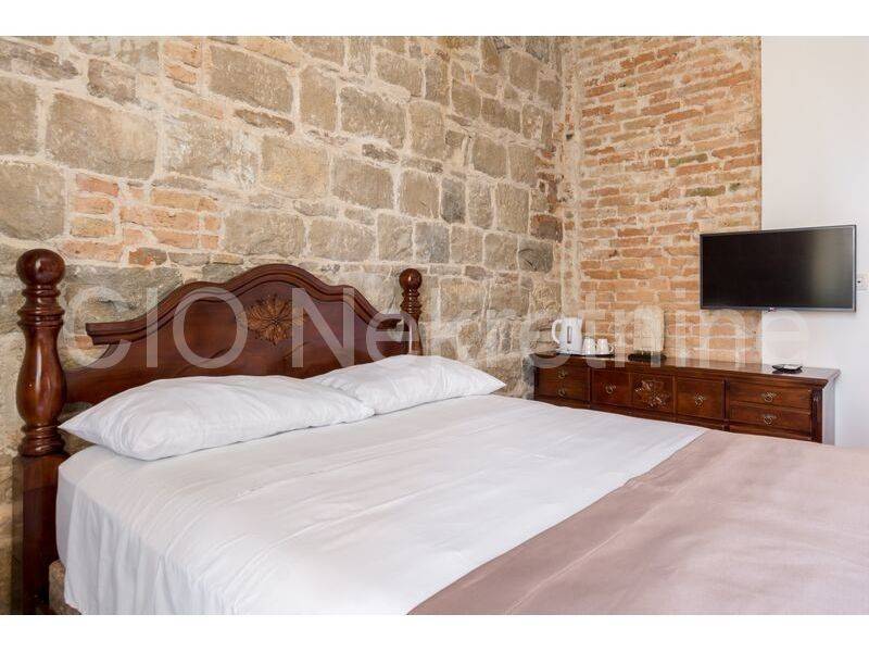 Family hotel, Sale, Split, Split