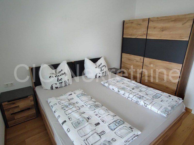 Flat in an urban villa, Sale, Okrug, Okrug Gornji