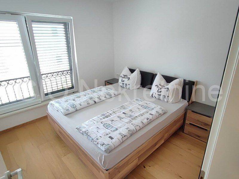 Flat in an urban villa, Sale, Okrug, Okrug Gornji