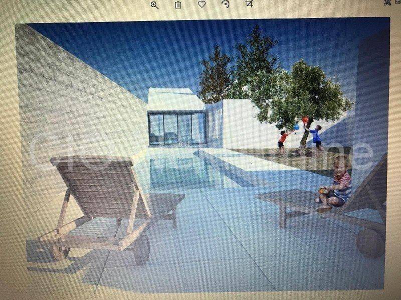 Detached house, Sale, Split, Split