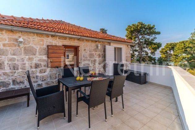 Terraced house, Sale, Sutivan, Sutivan