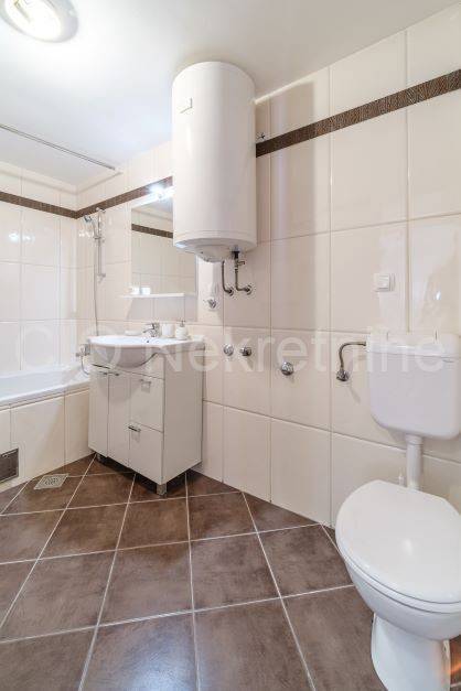 Terraced house, Sale, Sutivan, Sutivan