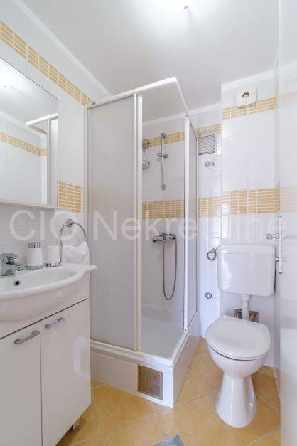 Terraced house, Sale, Sutivan, Sutivan