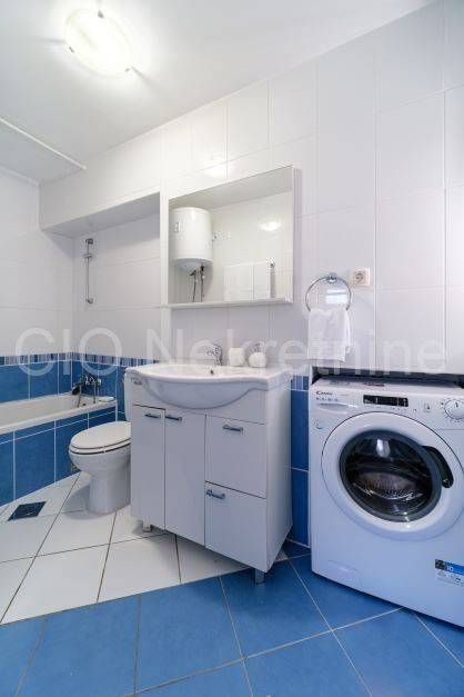 Terraced house, Sale, Sutivan, Sutivan