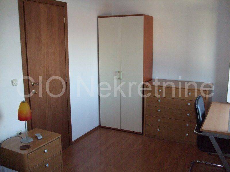 Flat in a building, Sale, Bol, Bol