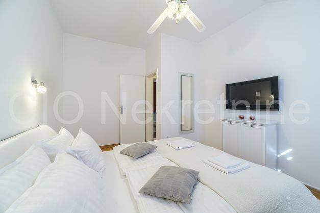 Terraced house, Sale, Sutivan, Sutivan