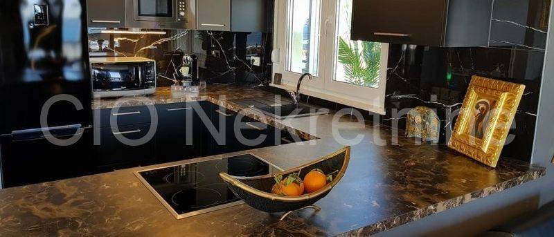 Flat in a building, Sale, Seget, Seget Donji