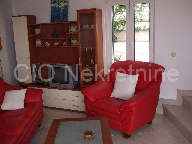 Flat in a building, Sale, Bol, Bol