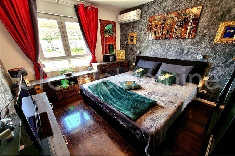 Flat in a building, Sale, Seget, Seget Donji