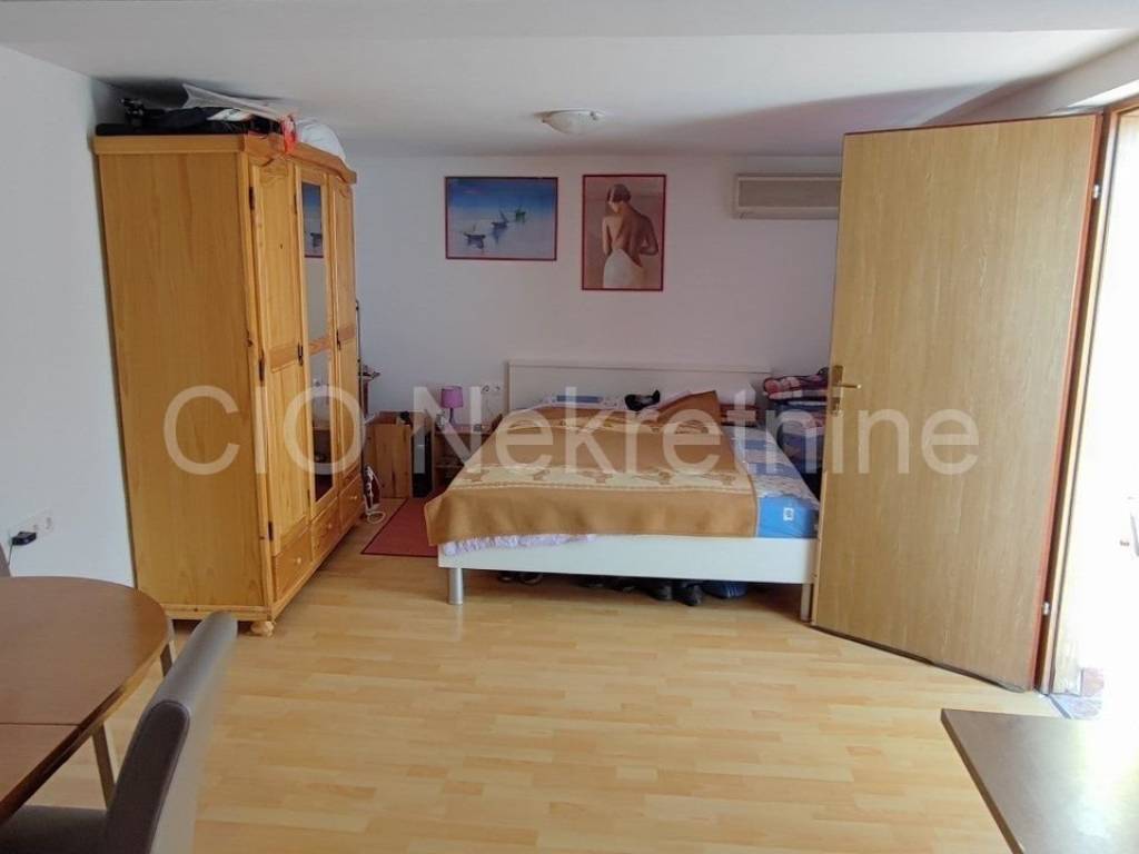Flat in a house, Sale, Trogir - Okolica, Mastrinka
