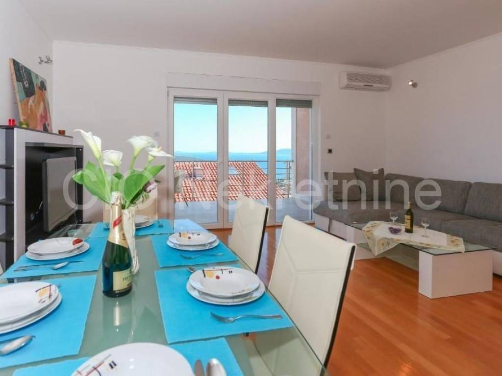 Flat in a building, Sale, Seget, Seget Donji