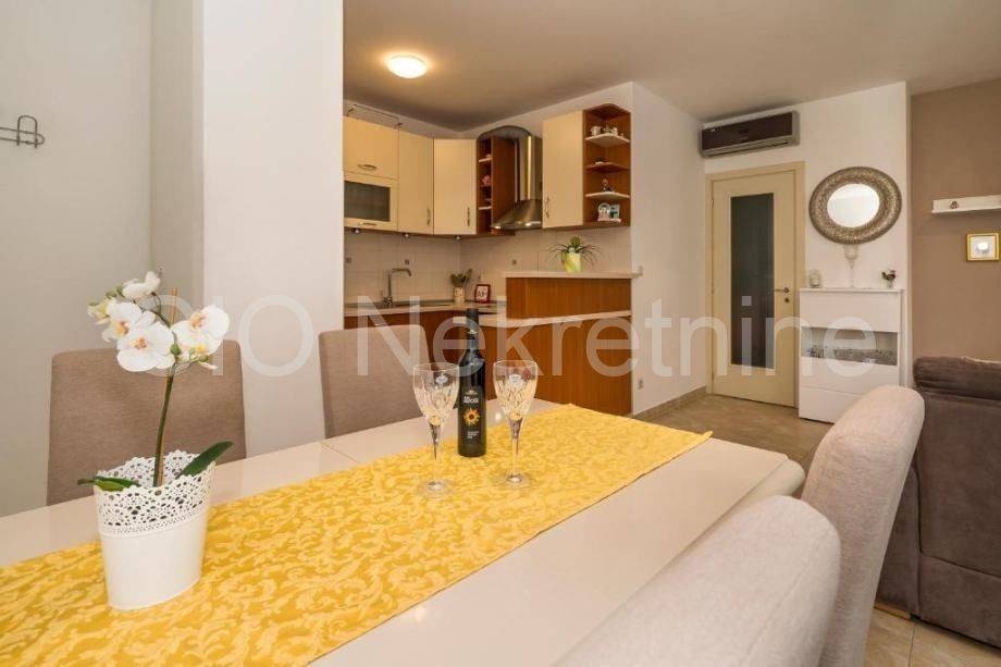 Flat in a building, Sale, Split, Split