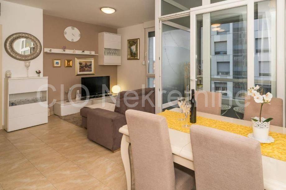 Flat in a building, Sale, Split, Split