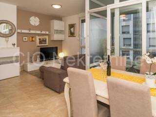 Flat in a building, Sale, Split, Split
