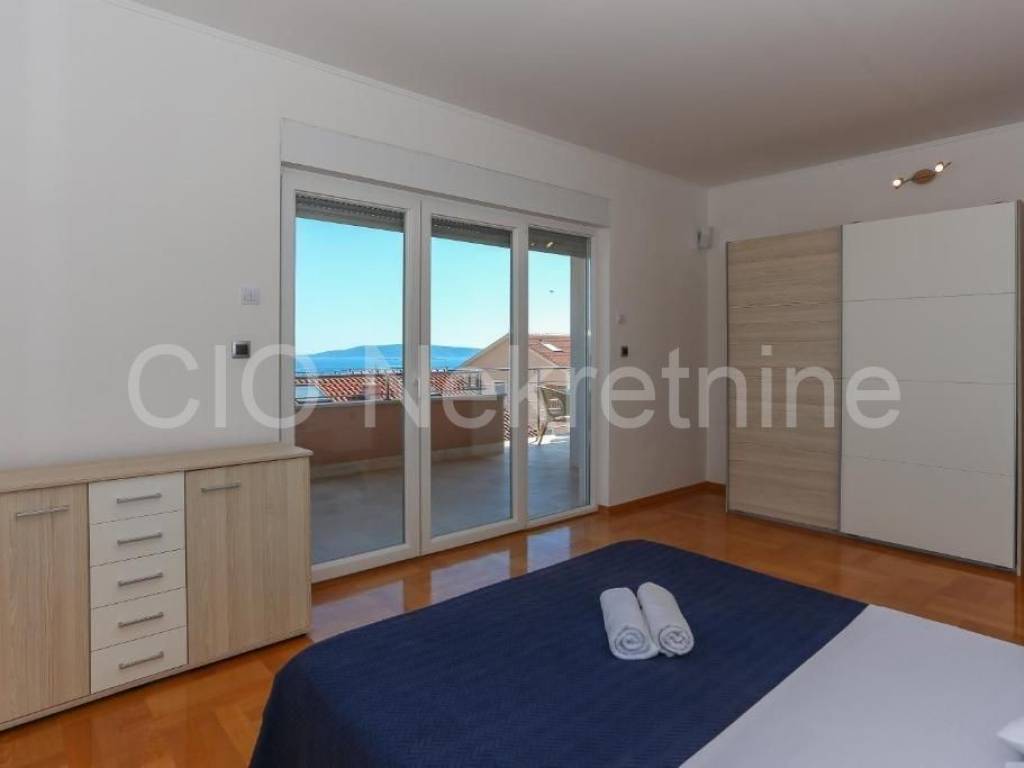 Flat in a building, Sale, Seget, Seget Donji