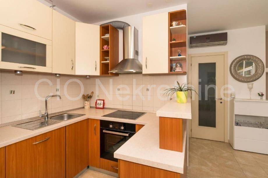 Flat in a building, Sale, Split, Split