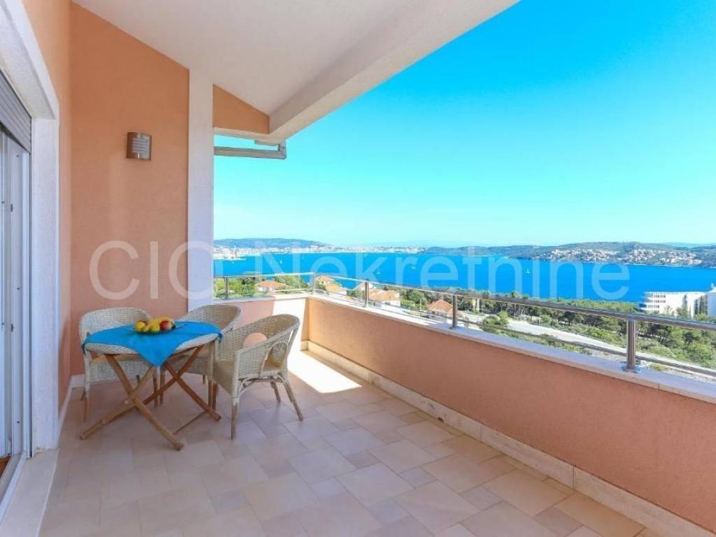 Flat in a building, Sale, Seget, Seget Donji