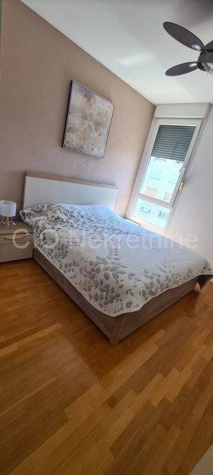 Flat in a building, Sale, Split, Split